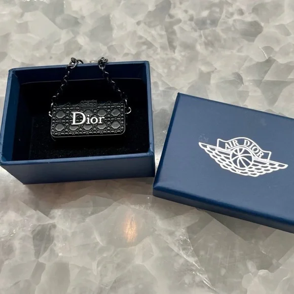 Mini Dior Fashion Handbag Keychain with Box! - Picture 1 of 4